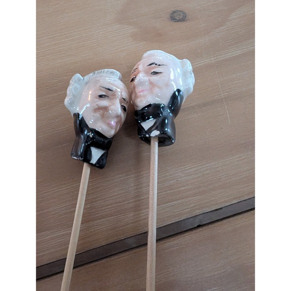 Porcelain Head Of George Washington on Wood Stick ~  2pc‎ - Picture 1 of 6